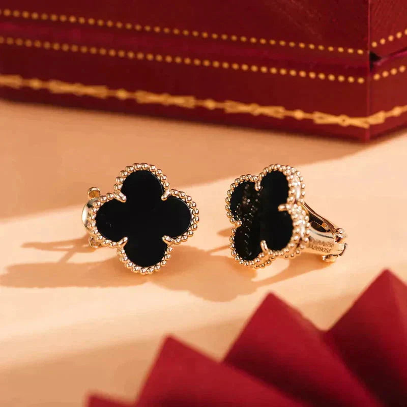 TimiCLOVER MEDIUM 1 MOTIFS  ONYX STUD EARRINGS