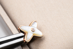 TimiJEUX DE WHITE MOP PINK GOLD DIAMOND EARRINGS