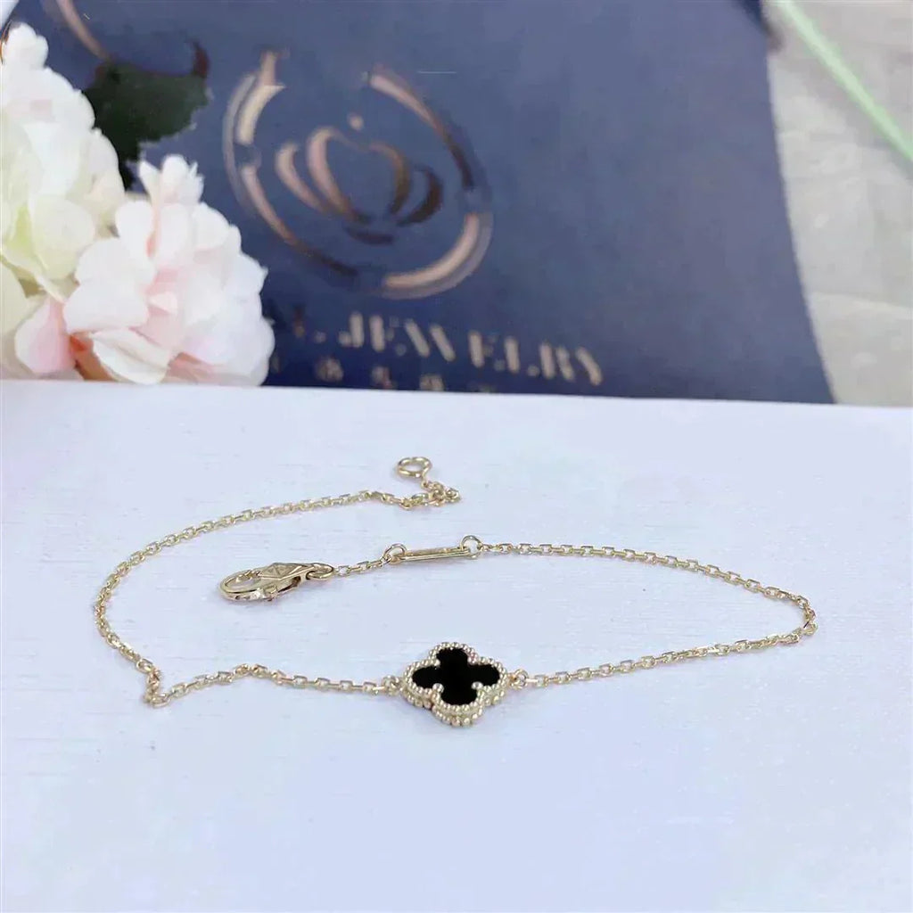 ¡®Timi¡¯CLOVER ONYX SINGLE FLOWER BRACELET