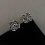 TimiCLOVER MINI DIAMOND STUD EARRINGS